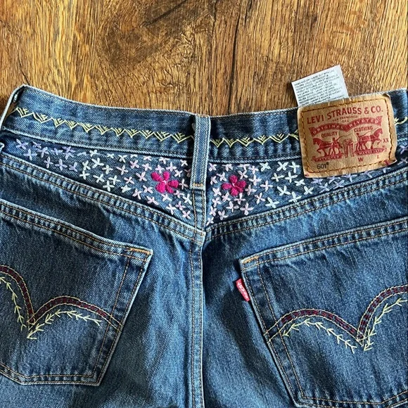 Levi’s Custom Embroidery